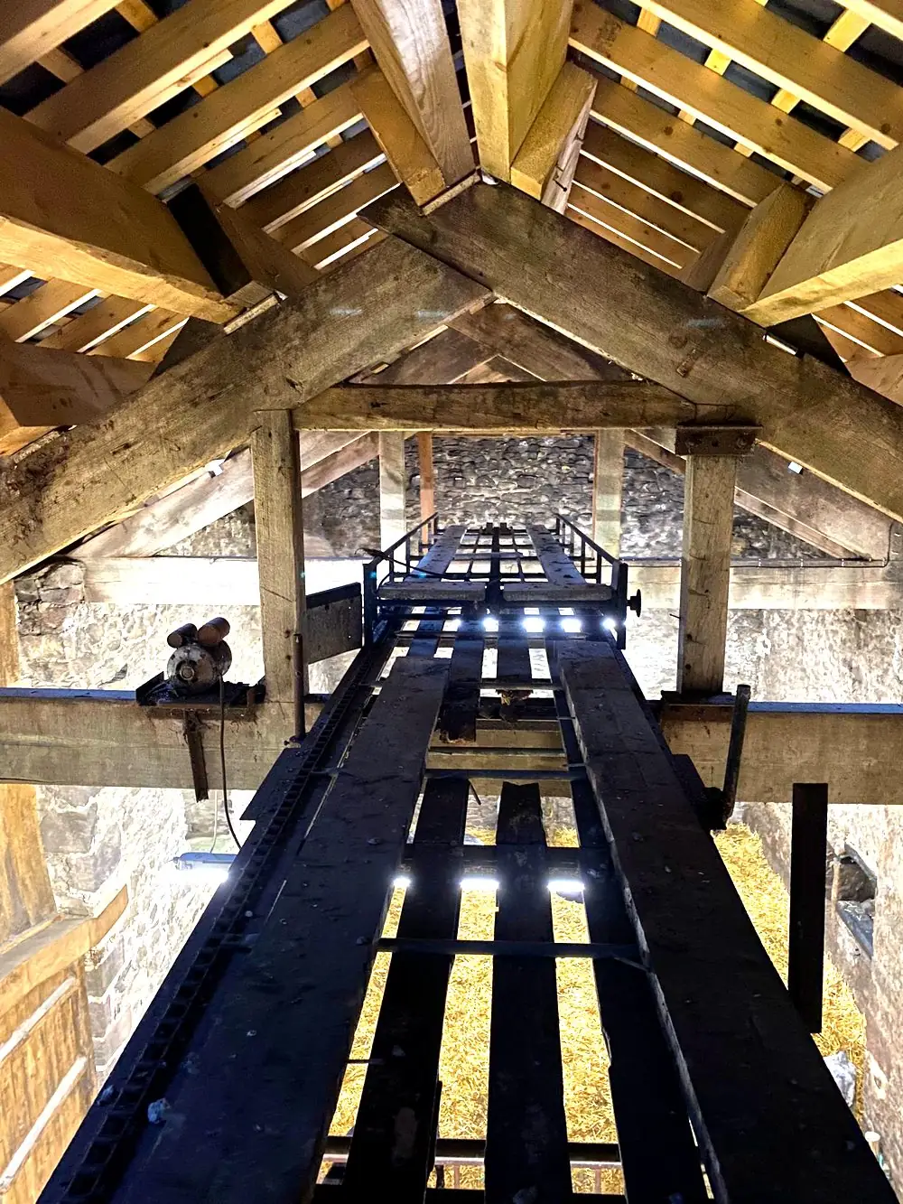 Barn structure, traditional methods