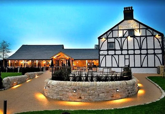 Ye Horns Inn, goosnargh, at dusk